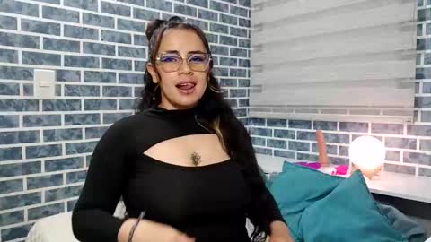 hanna_moons online show from March 7, 2026, 1:13 am