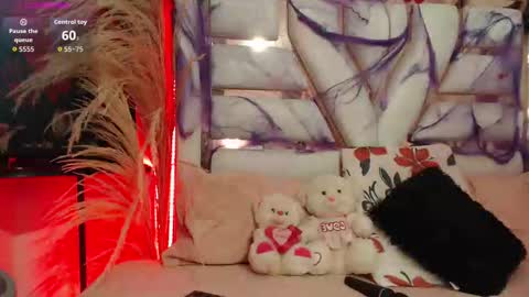 hanna_plum online show from October 4, 2025, 3:21 pm