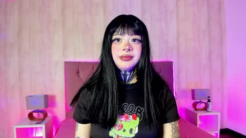 Hanna  online show from April 28, 2026, 1:05 pm