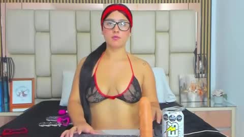 Snapshot of hannaclaire chatting on September 19, 2025, 5:09 am HannaClaire online show from September 19, 2025, 5:09 am