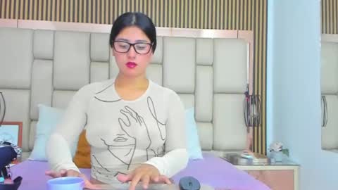 Snapshot of hannaclaire chatting on September 20, 2025, 7:09 am HannaClaire online show from September 20, 2025, 7:09 am