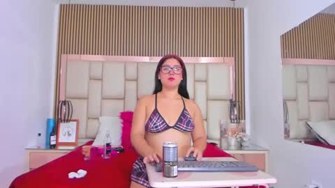 Snapshot of hannaclaire chatting on September 28, 2025, 4:40 am HannaClaire online show from September 28, 2025, 4:40 am