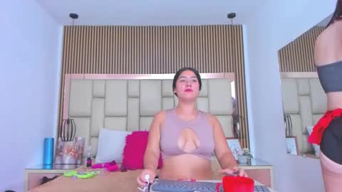 Snapshot of hannaclaire chatting on October 10, 2025, 8:52 pm HannaClaire online show from October 10, 2025, 8:52 pm
