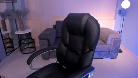 Snapshot of hannaconnor_ chatting on January 11, 2025, 8:21 pm Hanna Connor online show from January 11, 2025, 8:21 pm