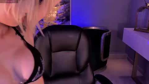 Snapshot of hannaconnor_ chatting on July 3, 2026, 10:38 pm Hanna Connor online show from July 3, 2026, 10:38 pm