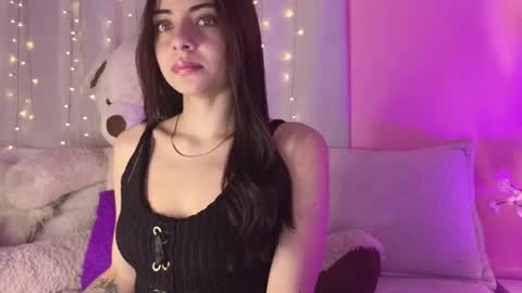 hannacruzsj online show from March 23, 2026, 4:38 am