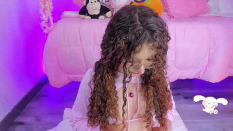 hannacutegod online show from November 28, 2025, 5:10 am