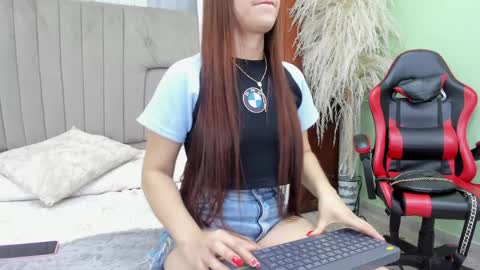 Hannah Brooke online show from April 6, 2026, 9:05 pm