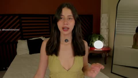 Hannah online show from May 6, 2026, 10:15 pm