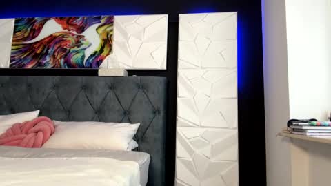 hannah_nvrst online show from January 21, 2025, 1:11 pm