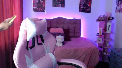 hannah_swet online show from February 25, 2025, 8:30 pm