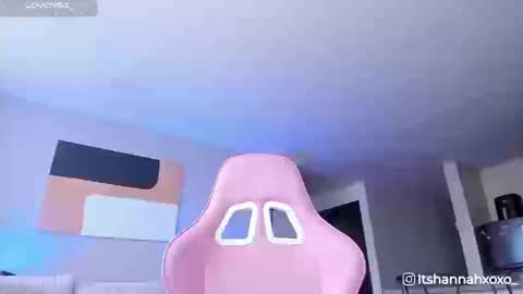 Hannah online show from September 12, 2025, 9:15 pm