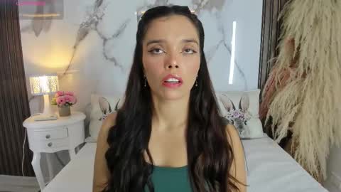 Hannahill69 online show from February 26, 2026, 4:55 am