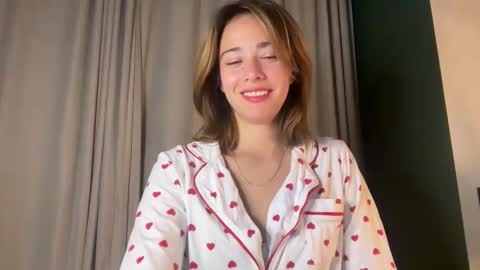 hannahinto online show from December 21, 2025, 4:19 am