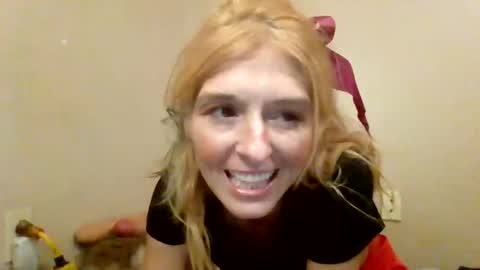 hannahkisses4u online show from October 19, 2025, 7:42 am