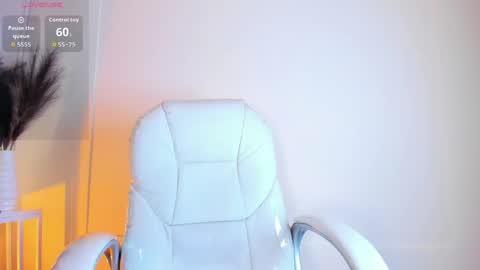 HannaPaola online show from May 27, 2026, 1:57 am