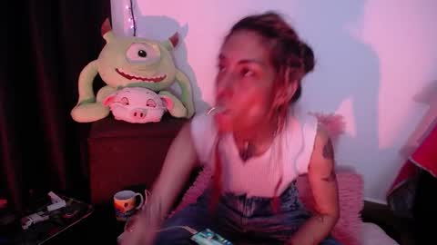 hannaqueen23 online show from December 22, 2025, 6:10 am