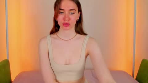 Hannavanilla online show from May 16, 2026, 10:36 am