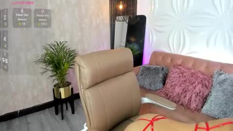 Snapshot of hannawells_ chatting on February 23, 2026, 9:34 pm Hanna online show from February 23, 2026, 9:34 pm