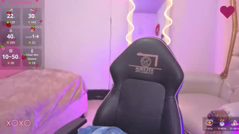 HANNI  online show from January 10, 2026, 11:34 am