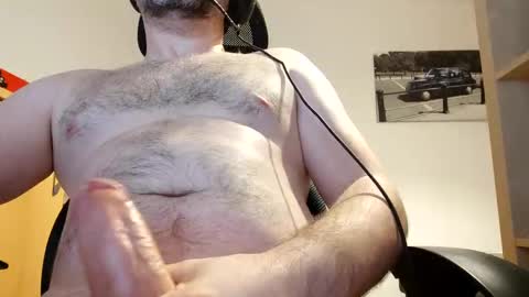 Snapshot of hannisch chatting on January 3, 2025, 11:33 pm hannisch online show from January 3, 2025, 11:33 pm