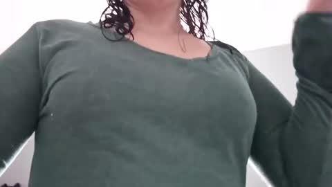 Snapshot of hannukahhottie chatting on February 19, 2026, 5:42 pm Sabrina online show from February 19, 2026, 5:42 pm