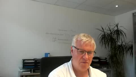Snapshot of hansblond0 chatting on July 5, 2026, 4:25 pm Hansblond online show from July 5, 2026, 4:25 pm