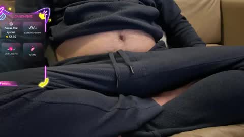 hansomeman2015 online show from February 24, 2026, 3:26 am