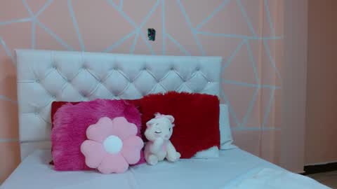 Snapshot of hantonella chatting on September 13, 2025, 7:35 pm Anto online show from September 13, 2025, 7:35 pm