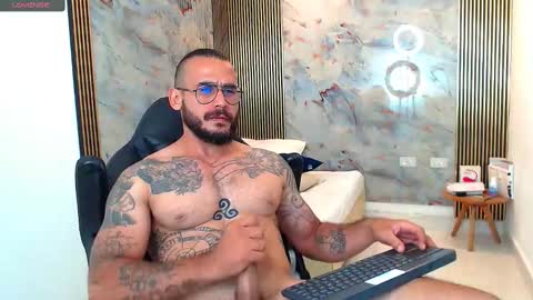 Snapshot of hanz_col chatting on February 23, 2025, 11:25 pm hanz_col online show from February 23, 2025, 11:25 pm