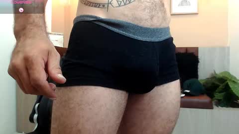 Snapshot of hanz_col chatting on March 6, 2025, 5:24 am hanz_col online show from March 6, 2025, 5:24 am