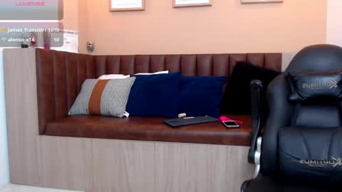 Snapshot of hanz_col chatting on March 7, 2025, 3:07 pm hanz_col online show from March 7, 2025, 3:07 pm