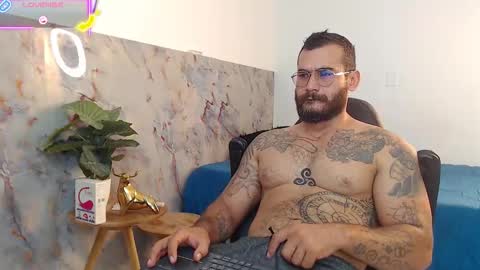 Snapshot of hanz_col chatting on September 24, 2025, 11:13 am hanz_col online show from September 24, 2025, 11:13 am