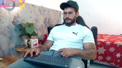 Snapshot of hanz_col chatting on October 13, 2025, 3:01 pm hanz_col online show from October 13, 2025, 3:01 pm