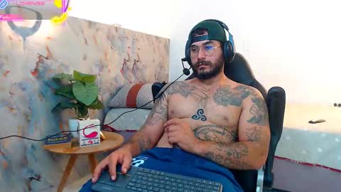 Snapshot of hanz_col chatting on October 14, 2025, 11:33 am hanz_col online show from October 14, 2025, 11:33 am