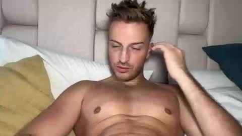 hanzlagerfelt online show from November 3, 2025, 10:32 pm