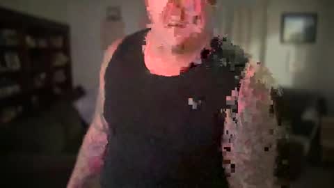 Snapshot of happilymarr1ed chatting on September 18, 2025, 2:35 am DadBod online show from September 18, 2025, 2:35 am