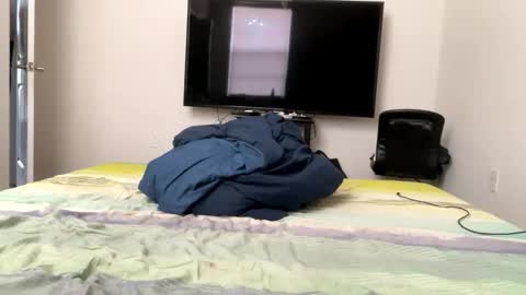 Snapshot of happyhipppp chatting on April 24, 2026, 6:21 pm happyhipppp online show from April 24, 2026, 6:21 pm