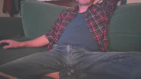 Snapshot of happymark31 chatting on October 26, 2025, 10:04 pm mark online show from October 26, 2025, 10:04 pm