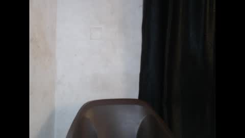 Snapshot of happyslut7 chatting on October 27, 2025, 11:31 pm happyslut7 online show from October 27, 2025, 11:31 pm