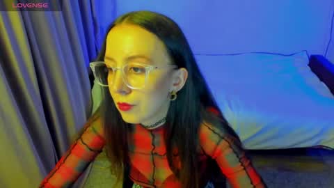 Stephanie online show from May 13, 2026, 7:33 pm