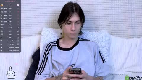 Mark online show from September 30, 2025, 4:17 am