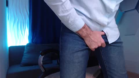 Steve online show from October 27, 2025, 3:38 pm