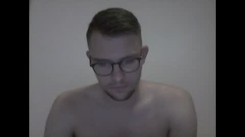 hardboylovemilfmoom online show from June 6, 2026, 1:00 am