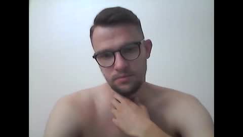 hardboylovemilfmoom online show from June 7, 2026, 11:25 am