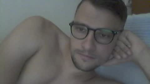hardboylovemilfmoom online show from July 5, 2026, 11:17 am
