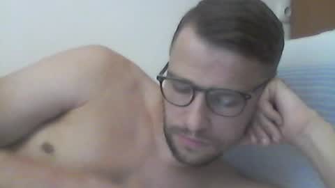 hardboylovemilfmoom online show from July 13, 2026, 1:14 pm