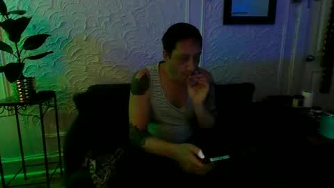 hardigan online show from November 9, 2025, 6:28 pm