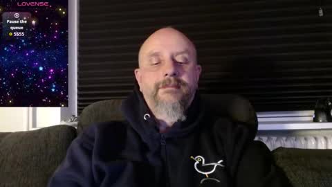 MrLazy online show from November 3, 2025, 7:04 pm