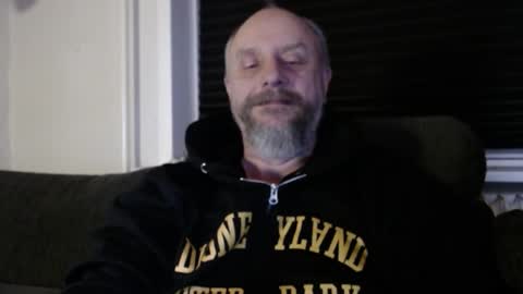 MrLazy online show from December 18, 2025, 10:16 pm